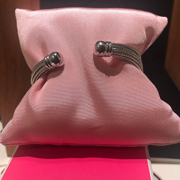 NWOT brushed silver tone bracelet - Picture 7 of 8